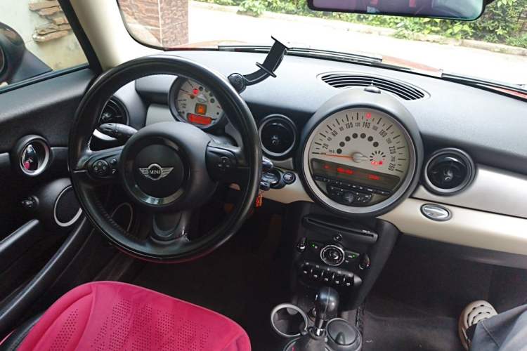 Used MINI Clubman 2011 1.6L COOPER Fun Center Console