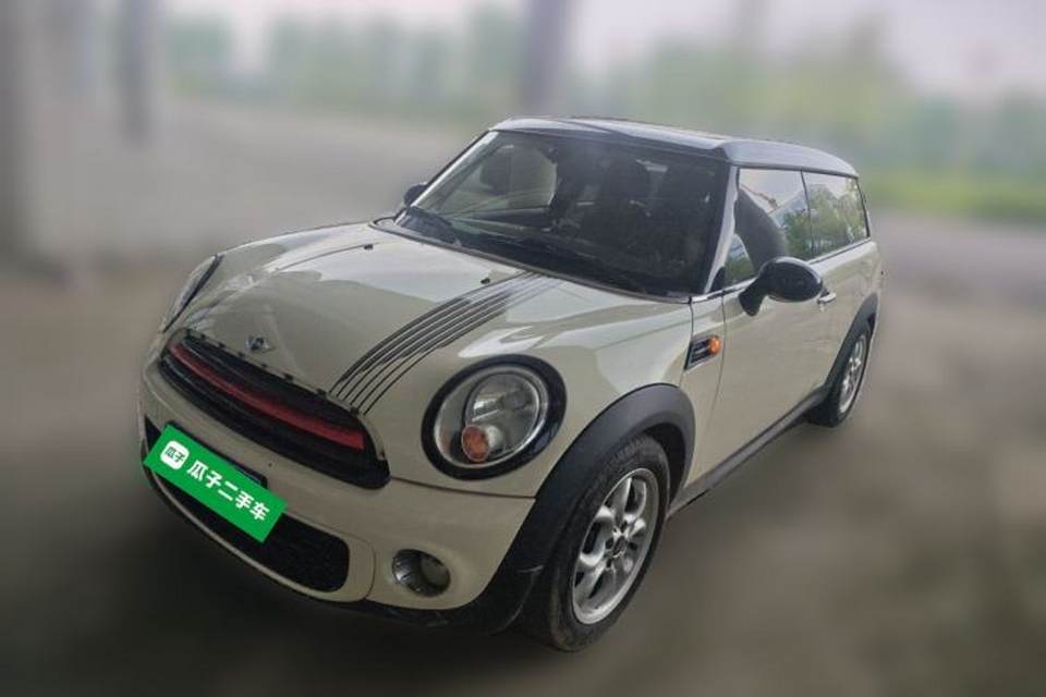 MINI Clubman 2011