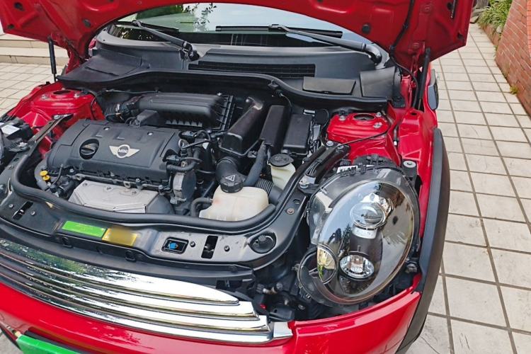 Used MINI Clubman 2011 1.6L COOPER Fun Engine Bay Left