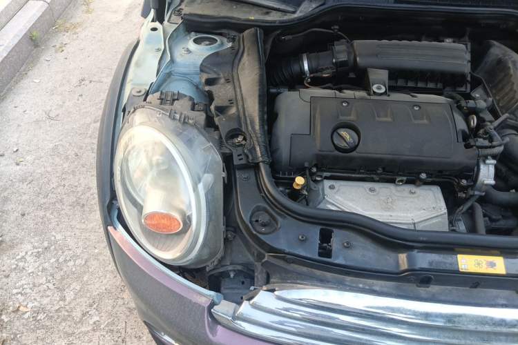 Used MINI Clubman 2011 1.6L ONE Engine Bay Right