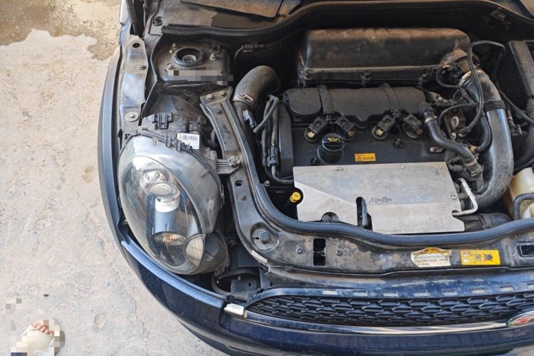 Used MINI Clubman 2011 1.6T COOPER S Hampton Engine Bay Right
