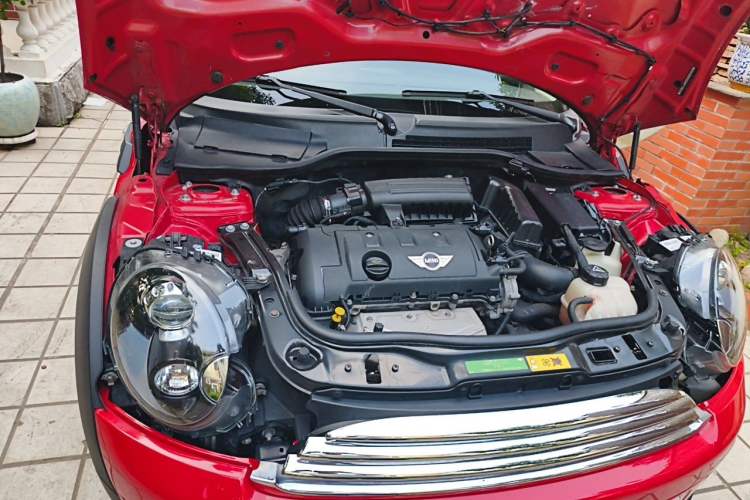 Used MINI Clubman 2011 1.6L COOPER Fun Engine Bay Right