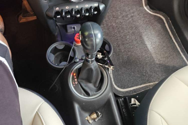 Used MINI Clubman 2011 1.6L COOPER Fun Gear Lever