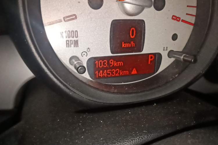 Used MINI Clubman 2011 1.6L COOPER Fun Odometer Close Up