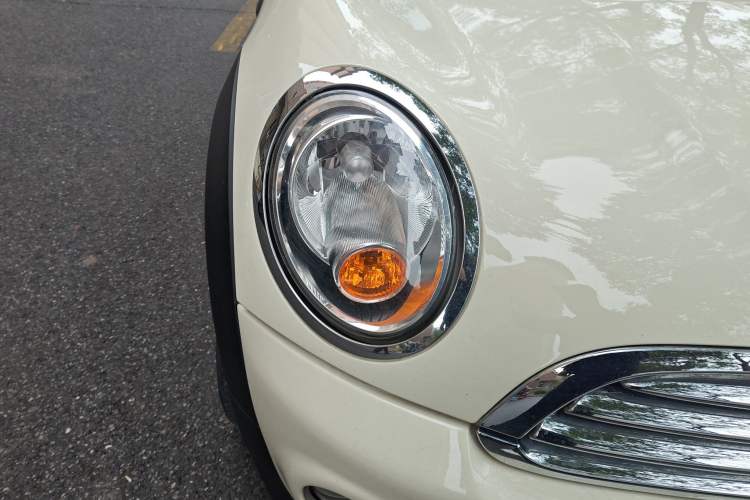 Used MINI Clubman 2011 1.6L COOPER Fun Right Front Headlight