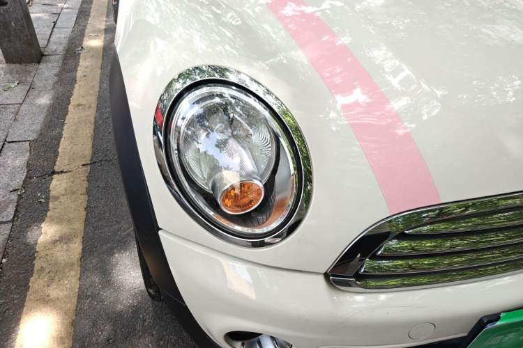 Used MINI Clubman 2011 1.6L COOPER Fun Right Front Headlight