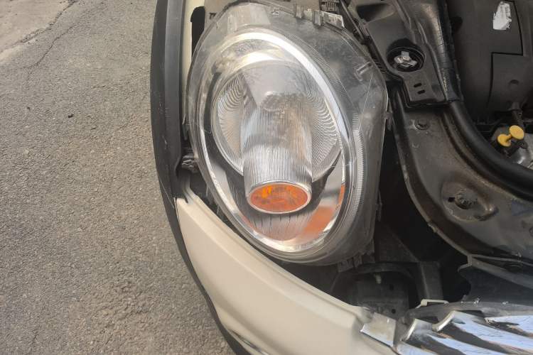 Used MINI Clubman 2011 1.6L COOPER Fun Right Front Headlight