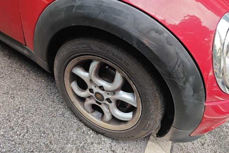 Used MINI Clubman 2011 1.6L COOPER Fun Right Front Wheel Hub