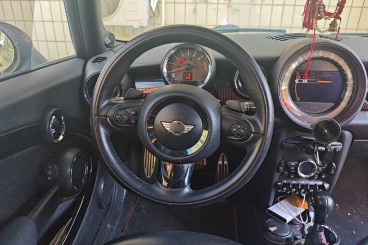 Used MINI Clubman 2011 1.6T COOPER S Hampton Steering Wheel