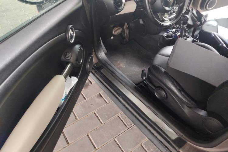 Used MINI Clubman 2011 1.6L COOPER Fun Driver Seat