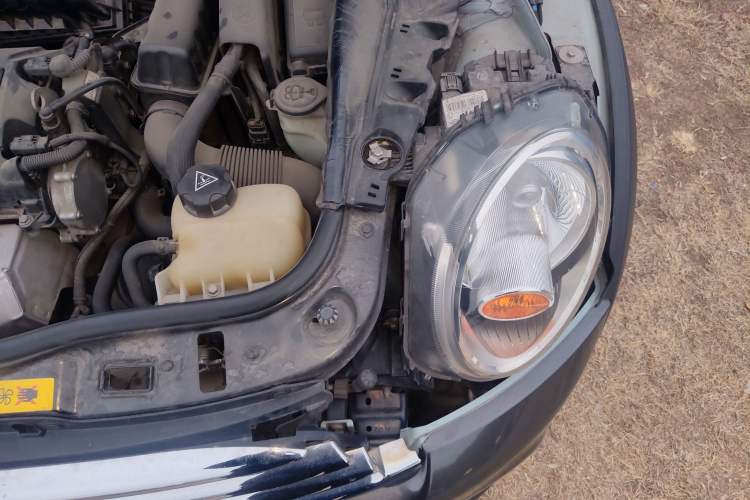 Used MINI Clubman 2011 1.6L ONE Engine Bay Left