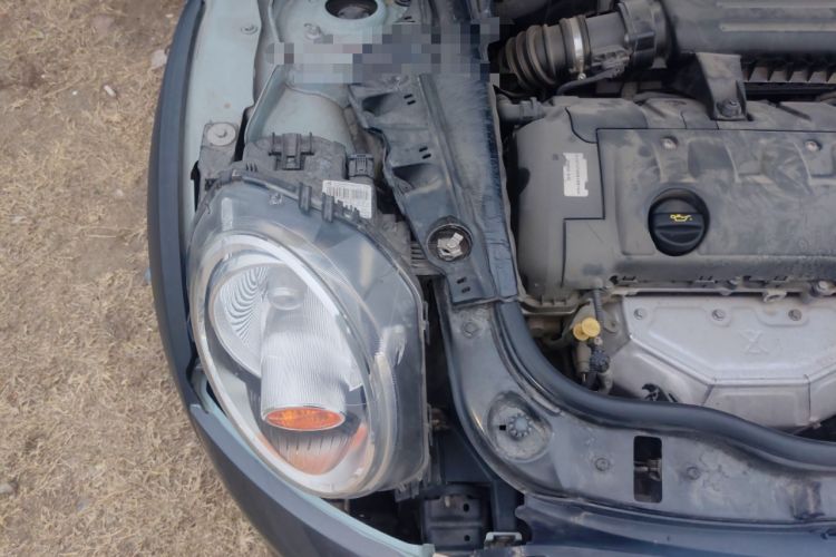 Used MINI Clubman 2011 1.6L ONE Engine Bay Right