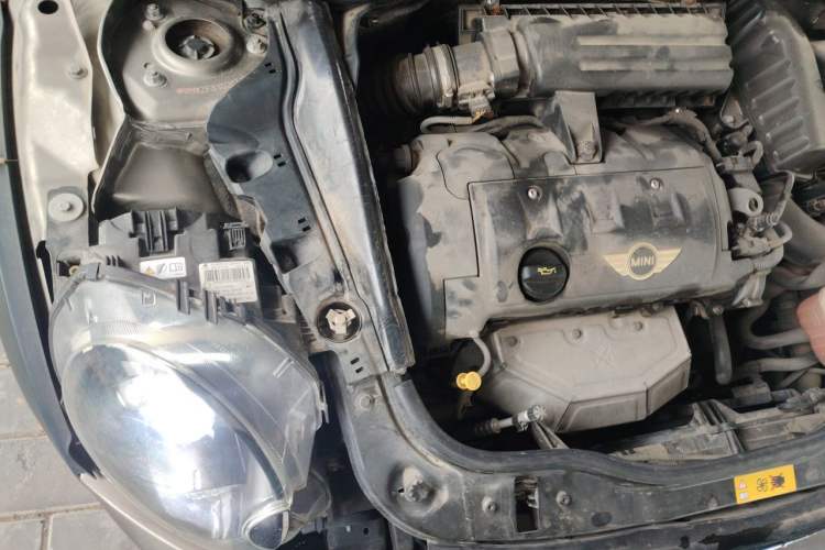 Used MINI Clubman 2011 1.6L COOPER Fun Engine Bay Right