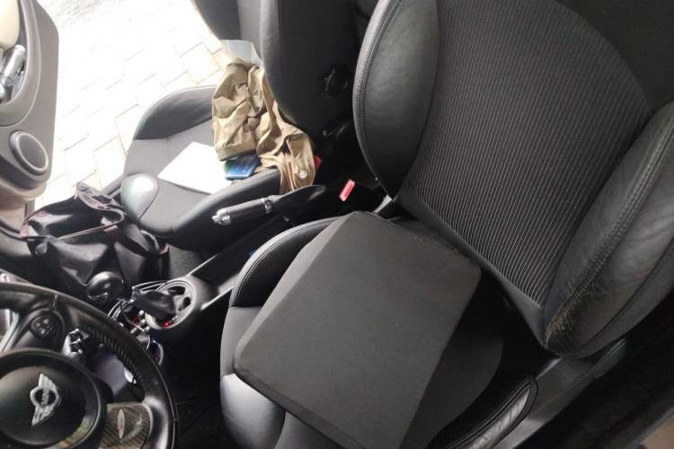 Used MINI Clubman 2011 1.6L COOPER Fun Left Front Seat