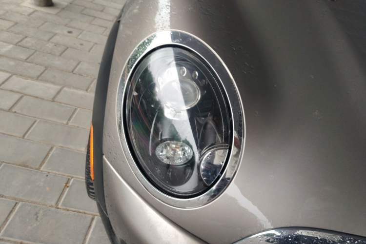 Used MINI Clubman 2011 1.6L COOPER Fun Right Front Headlight