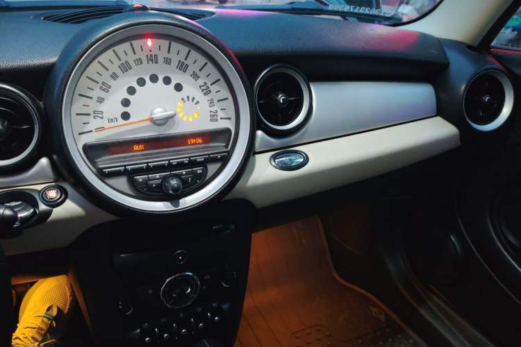 Used MINI Clubman 2011 1.6L COOPER Fun Audio And AC Panel