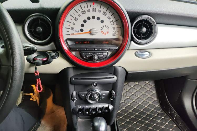 Used MINI Clubman 2011 1.6L COOPER Fun Audio And AC Panel