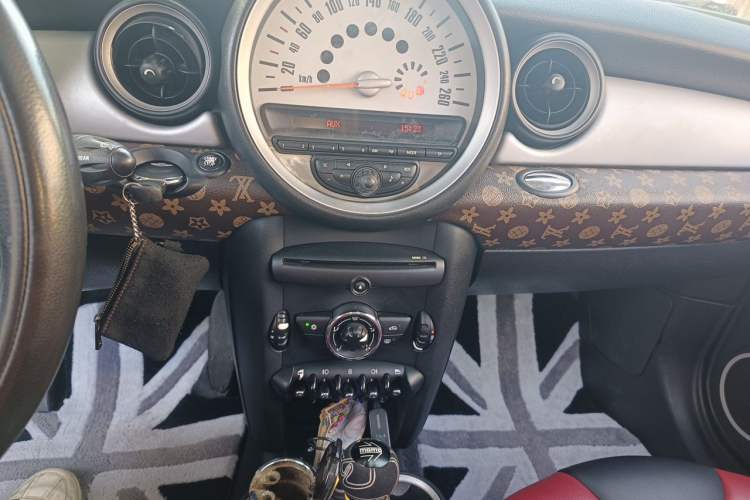 Used MINI Clubman 2011 1.6L COOPER Fun Audio And AC Panel