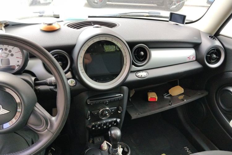 Used MINI Clubman 2011 1.6L ONE Center Console
