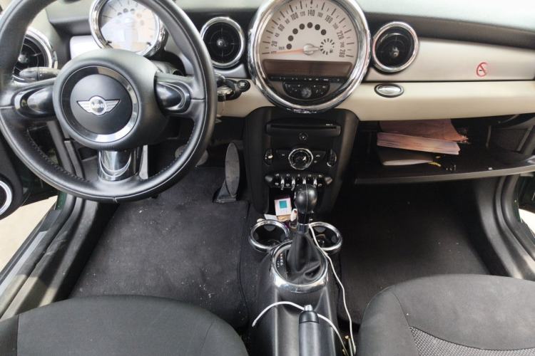 Used MINI Clubman 2011 1.6L ONE Center Console