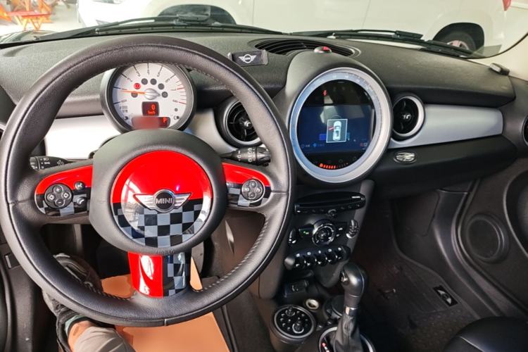 Used MINI Clubman 2011 1.6L COOPER Fun Center Console