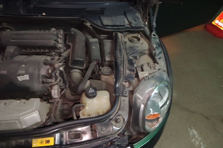 Used MINI Clubman 2011 1.6L ONE Engine Bay Left