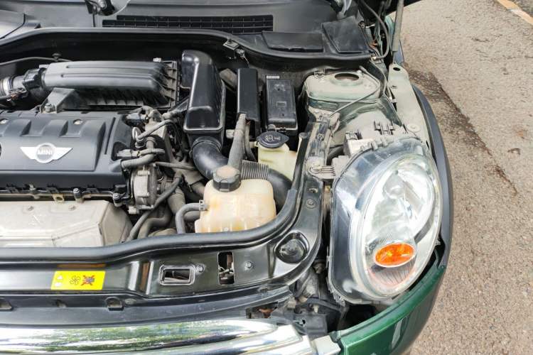 Used MINI Clubman 2011 1.6L COOPER Fun Engine Bay Left