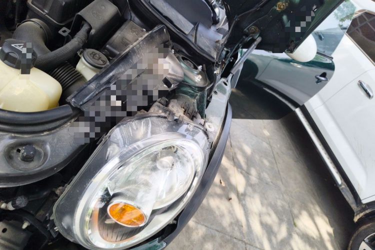 Used MINI Clubman 2011 1.6L ONE Engine Bay Left