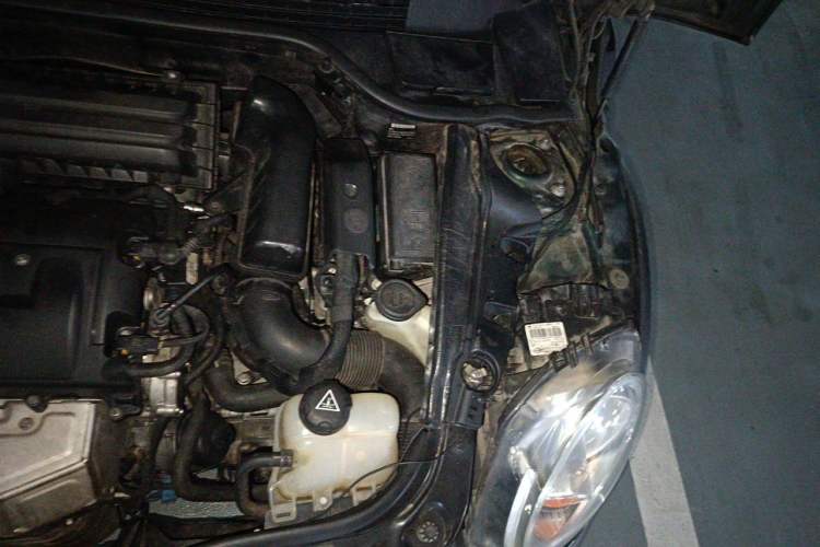 Used MINI Clubman 2011 1.6L ONE Engine Bay Left