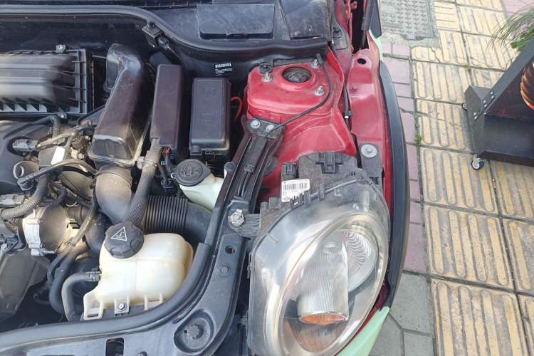 Used MINI Clubman 2011 1.6L COOPER Fun Engine Bay Left