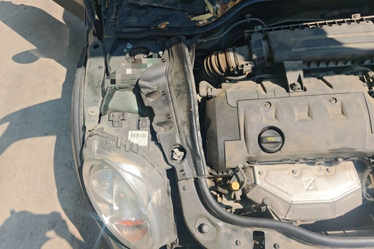 Used MINI Clubman 2011 1.6L ONE Engine Bay Right