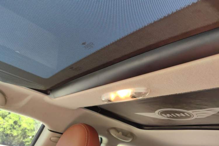 Used MINI Clubman 2011 1.6L COOPER Fun Headliner