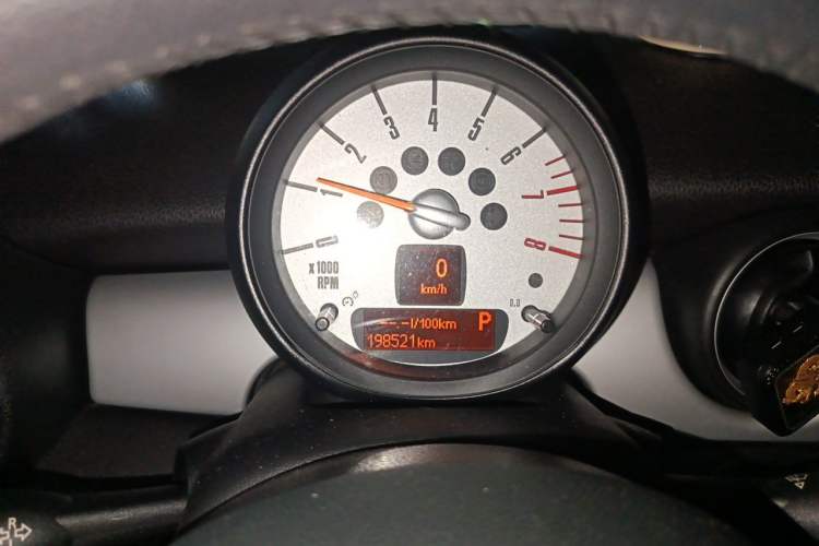 Used MINI Clubman 2011 1.6L ONE Instrument Cluster