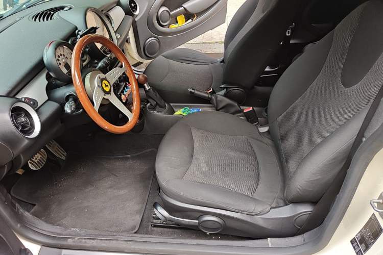 Used MINI Clubman 2011 1.6L ONE Left Front Seat