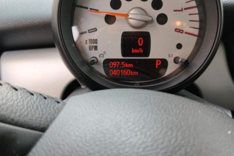 Used MINI Clubman 2011 1.6L ONE Odometer Close Up