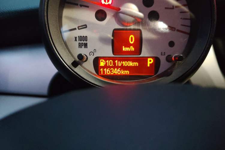 Used MINI Clubman 2011 1.6L COOPER Fun Odometer Close Up