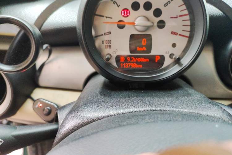 Used MINI Clubman 2011 1.6L COOPER Fun Odometer Close Up