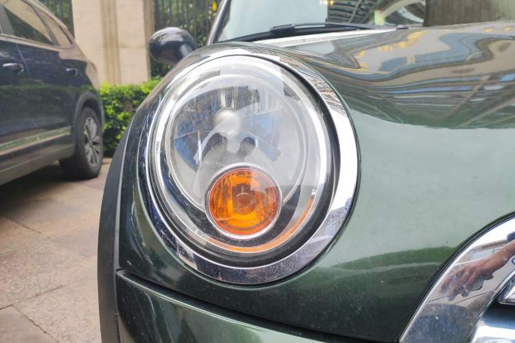 Used MINI Clubman 2011 1.6L COOPER Fun Right Front Headlight
