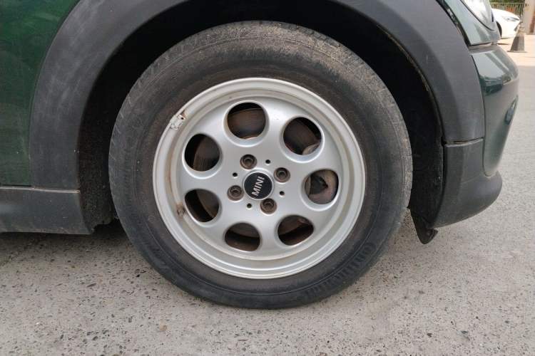 Used MINI Clubman 2011 1.6L ONE Right Front Wheel Hub