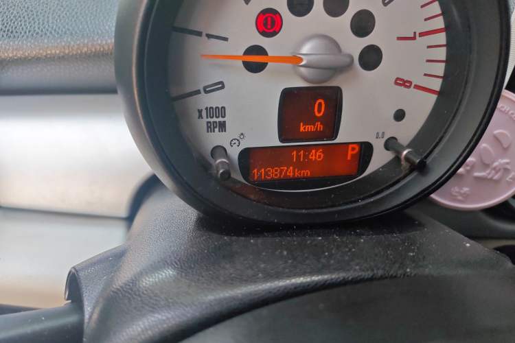Used MINI Clubman 2011 1.6L COOPER Fun Odometer Close Up