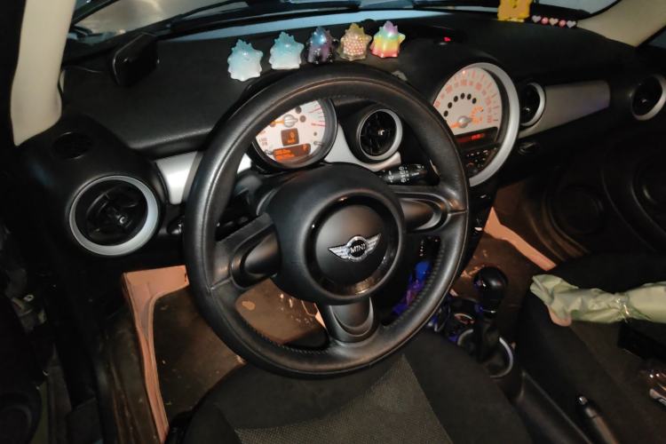 Used MINI Clubman 2011 1.6L ONE Center Console