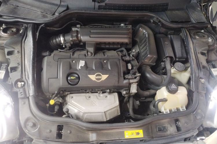 Used MINI Clubman 2011 1.6L COOPER Fun Engine Bay