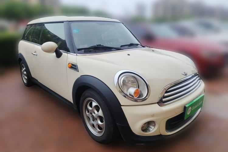 Used MINI Clubman 2011 1.6L ONE Front Right 45 Deg