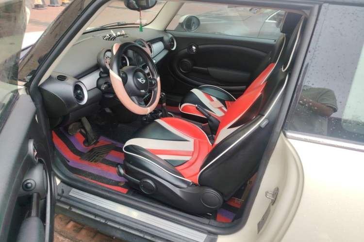 Used MINI Clubman 2011 1.6L ONE Left Front Seat