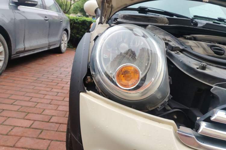 Used MINI Clubman 2011 1.6L ONE Right Front Headlight