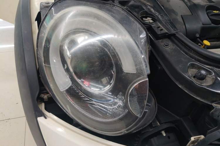 Used MINI Clubman 2011 1.6L COOPER Fun Right Front Headlight