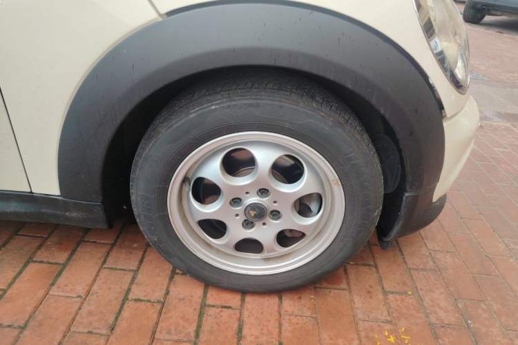 Used MINI Clubman 2011 1.6L ONE Right Front Wheel Hub