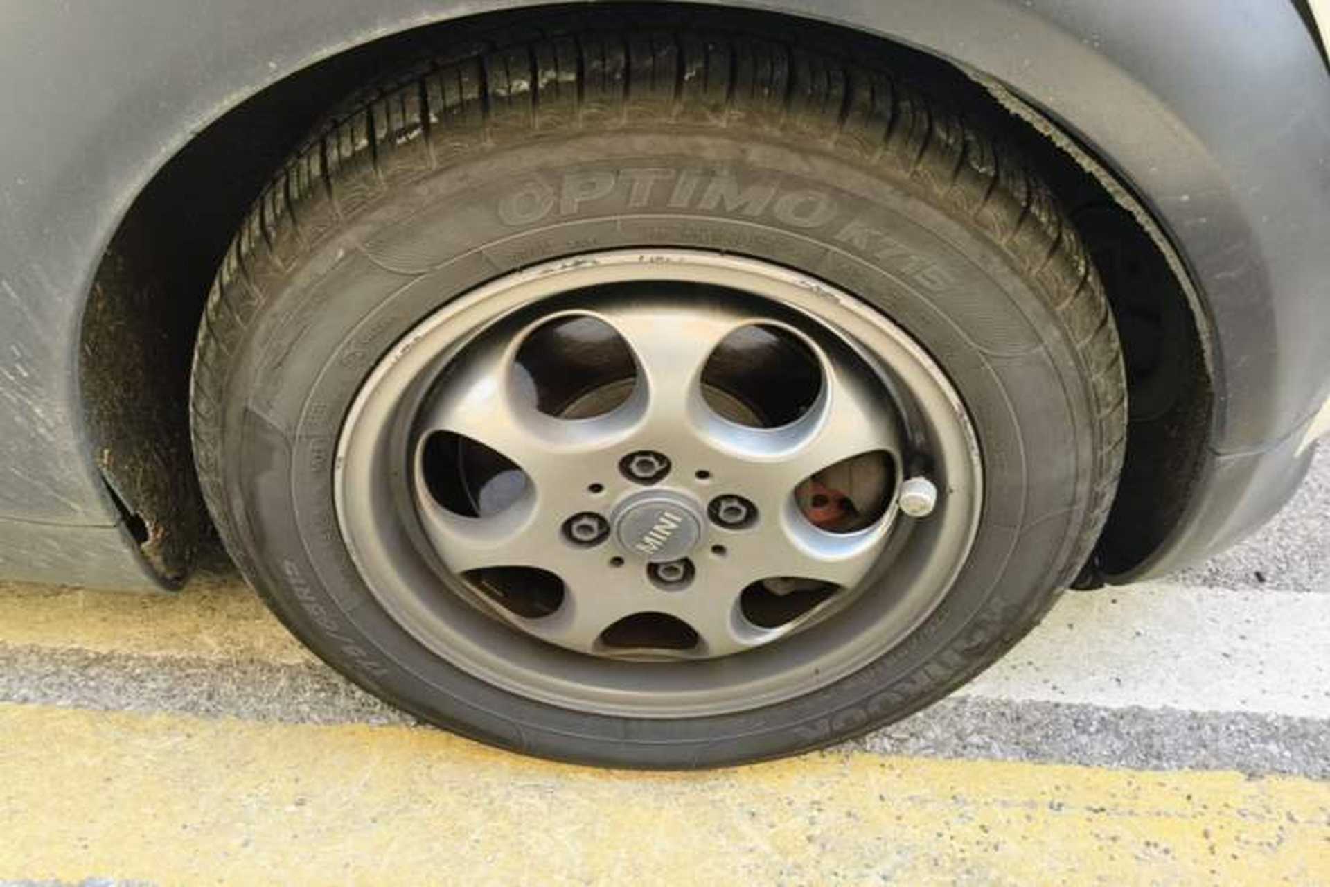 Used MINI Clubman 2011 1.6L ONE Right Front Wheel Hub