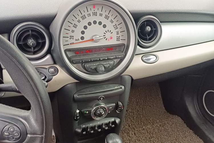 Used MINI Clubman 2011 1.6L COOPER Fun Audio And AC Panel