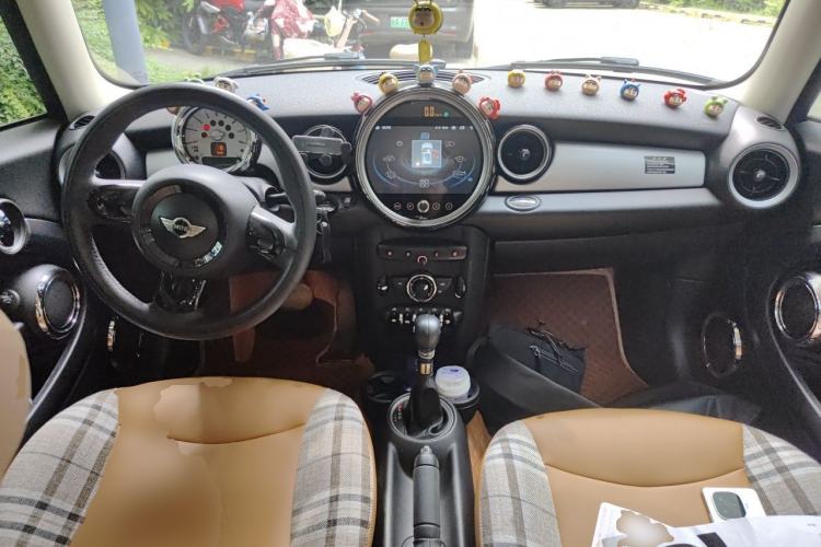 Used MINI Clubman 2011 1.6L ONE Center Console
